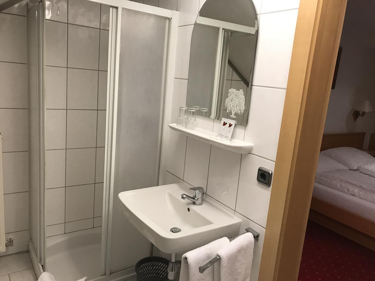Gasthof "Zur Kanne" Markt Sankt Florian Екстериор снимка