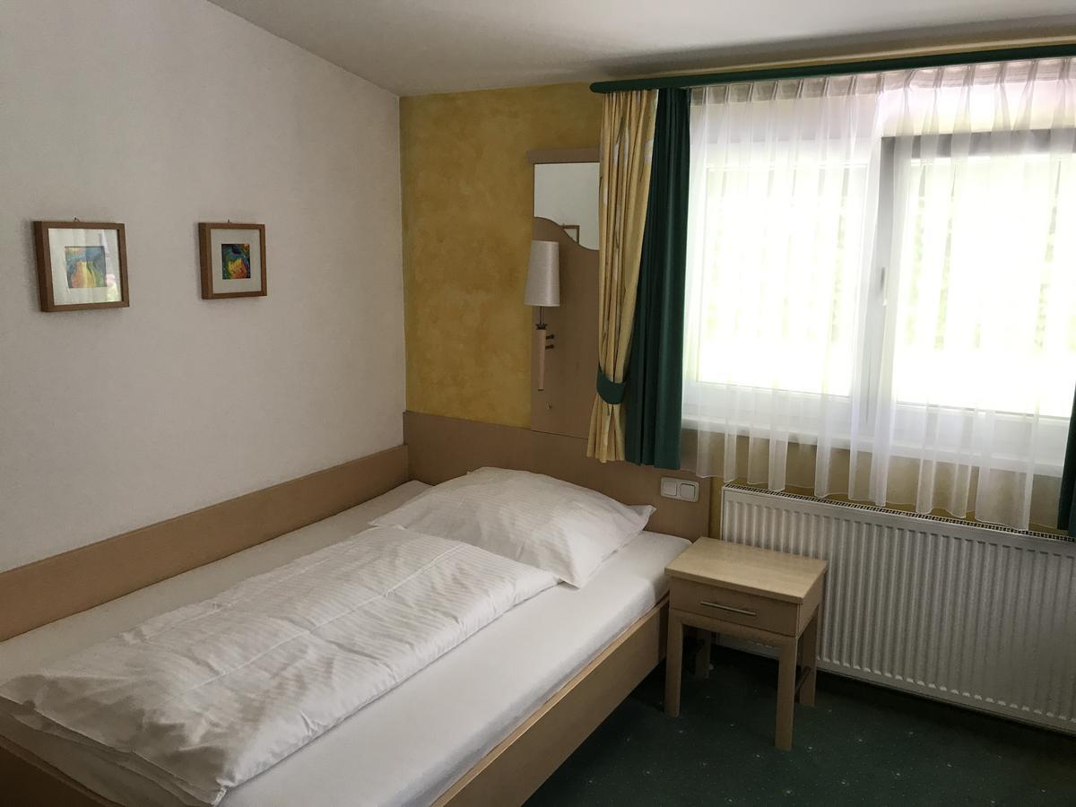 Gasthof "Zur Kanne" Markt Sankt Florian Екстериор снимка