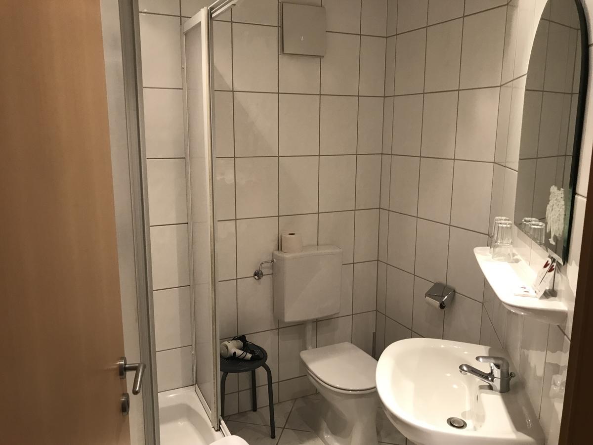Gasthof "Zur Kanne" Markt Sankt Florian Екстериор снимка