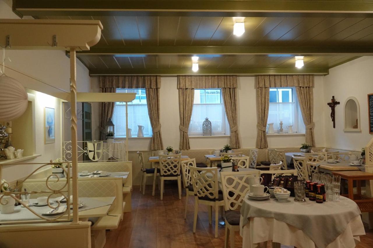 Gasthof "Zur Kanne" Markt Sankt Florian Екстериор снимка